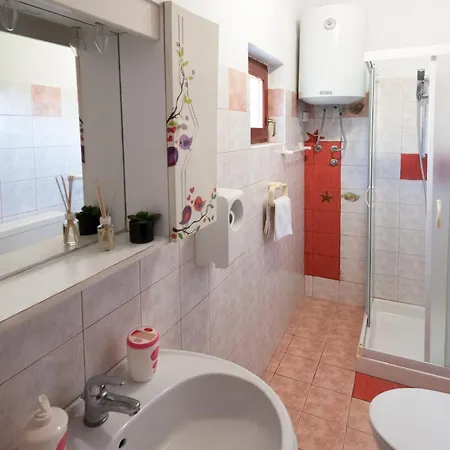 Ama - First Floor Apartmán Banjole