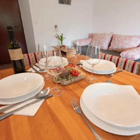 Ama - First Floor Apartament Banjole