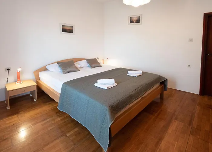 Ama - First Floor Apartamento